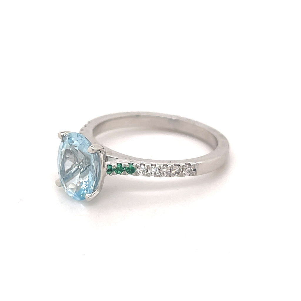 14ct White Gold Aquamarine Emerald Ring