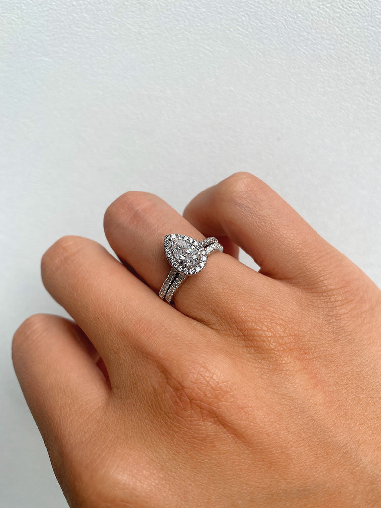 Teardrop Diamond Ring 0.81ct E/VS1