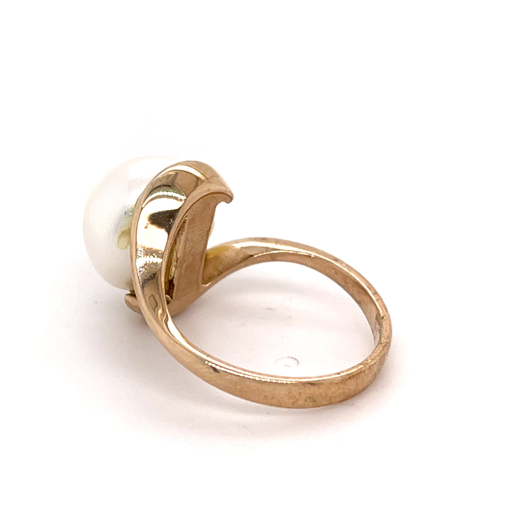 Peg Rose Gold Pearl Ring